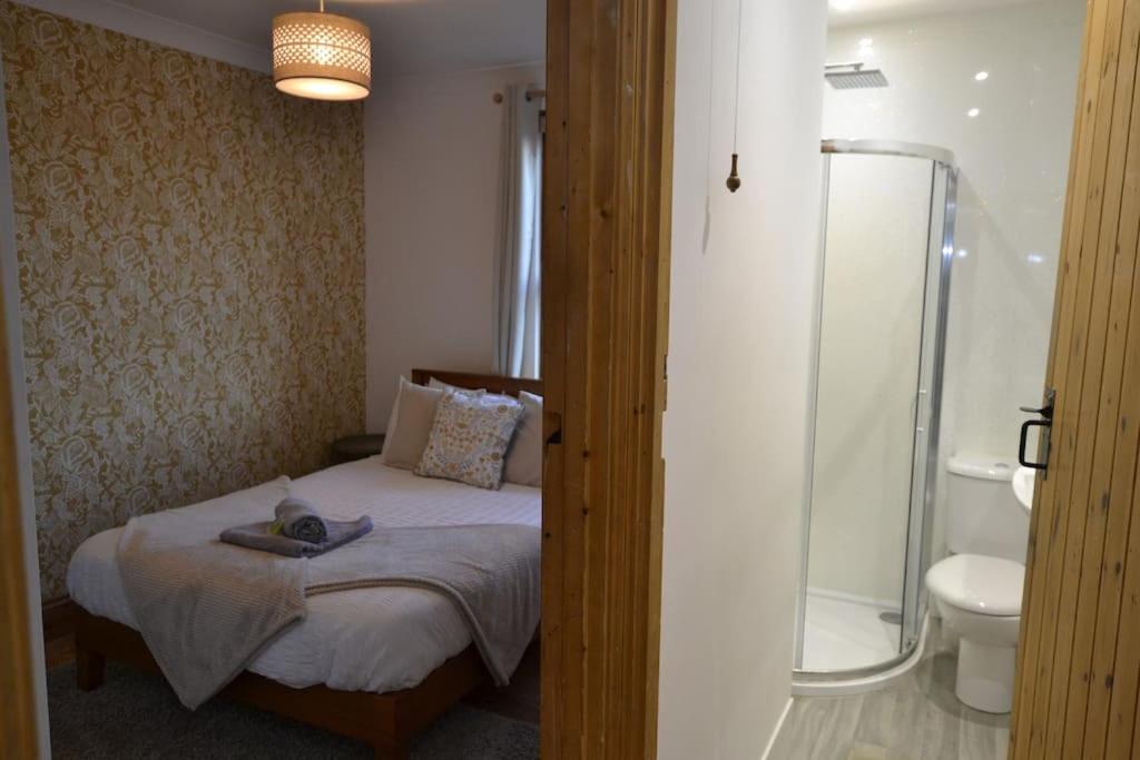 Villa The Hive 4 Bed House Pool Table Air-Con Maidstone Exterior foto